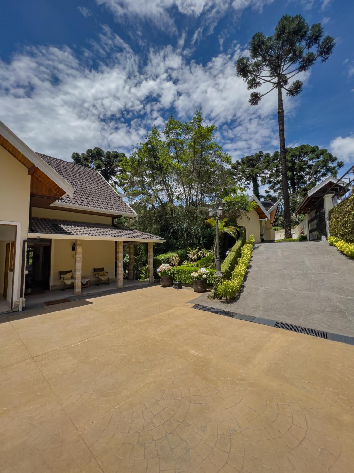 Araucaria Lodge Campos do Jordão エクステリア 写真