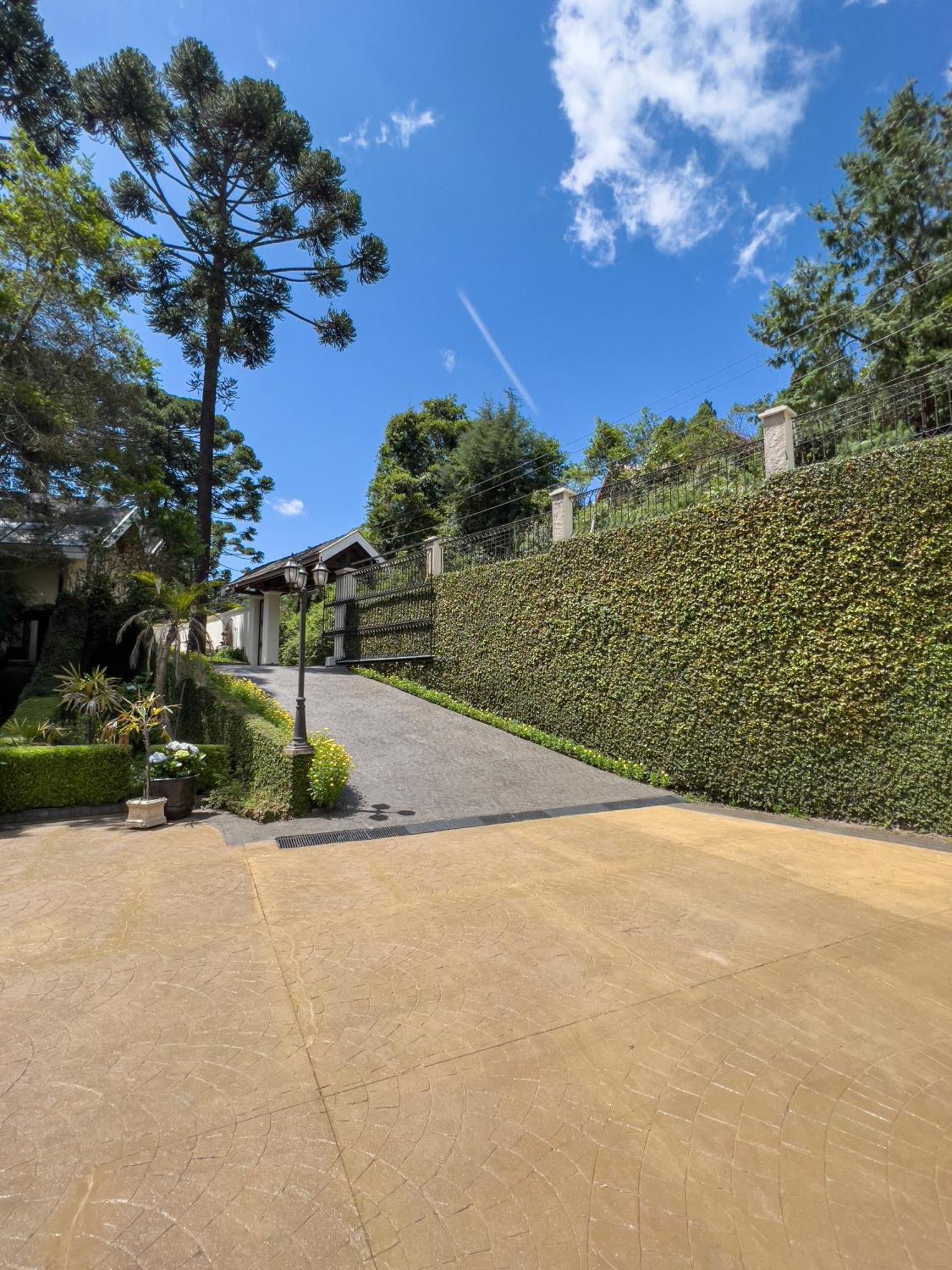 Araucaria Lodge Campos do Jordão エクステリア 写真